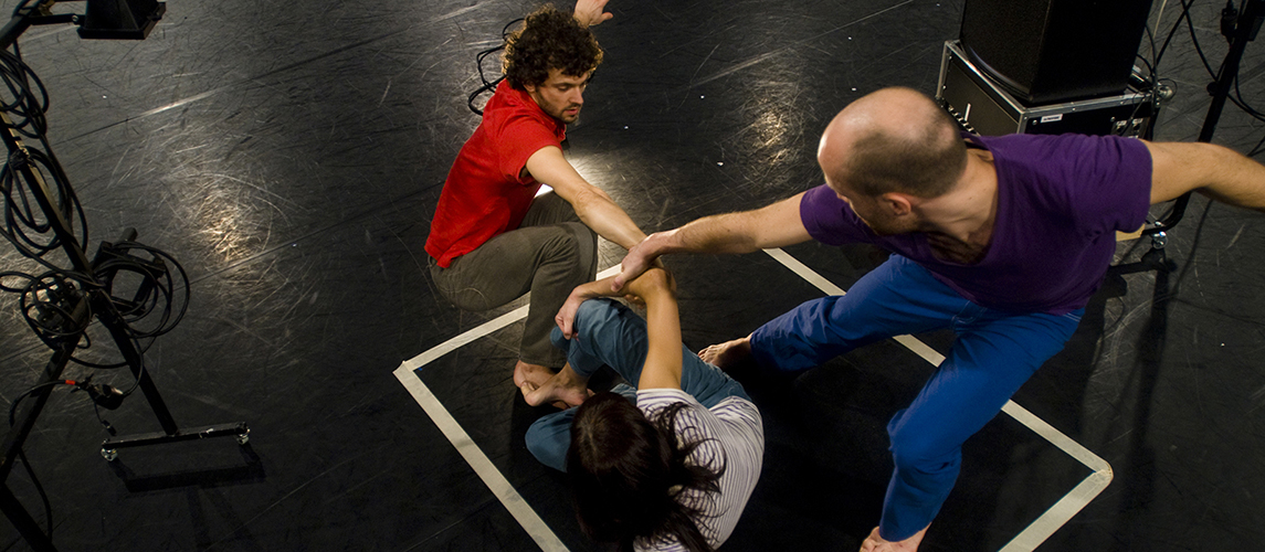 oN|oFF - Compagnie pm – Choregraphe Philippe Menard – Danse Contemporaine Paris - pm Compagny – Choreographer Philippe Menard – Contemporary Dance Paris